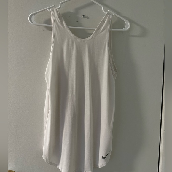 Nike dry-fit backless tank top. Size small - Picture 2 of 3